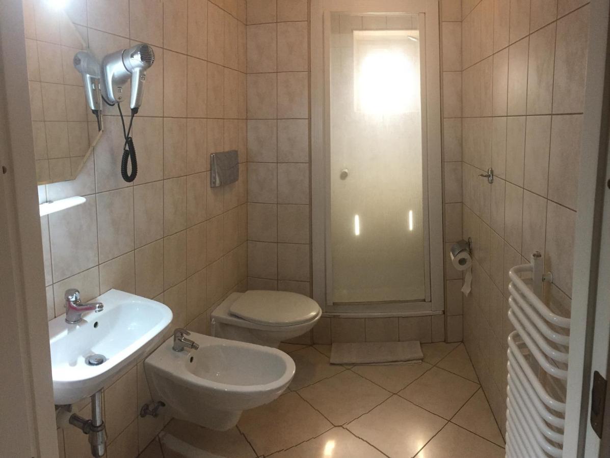 Pensjonat Przy Bloniach Krakow Luaran gambar