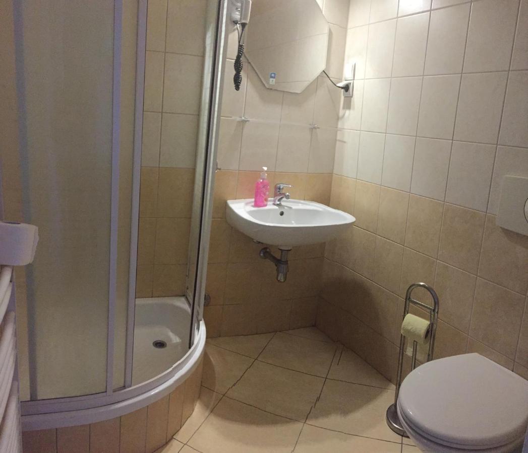 Pensjonat Przy Bloniach Krakow Luaran gambar